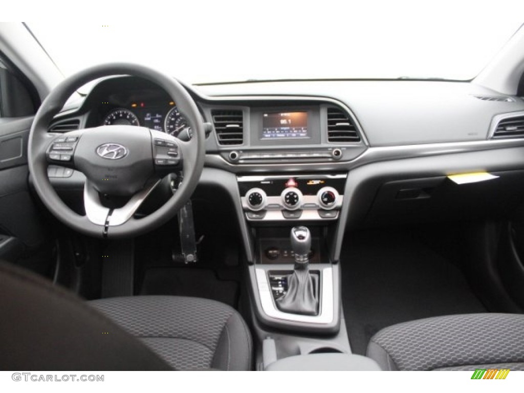 2019 Elantra SE - Symphony Silver / Black photo #19