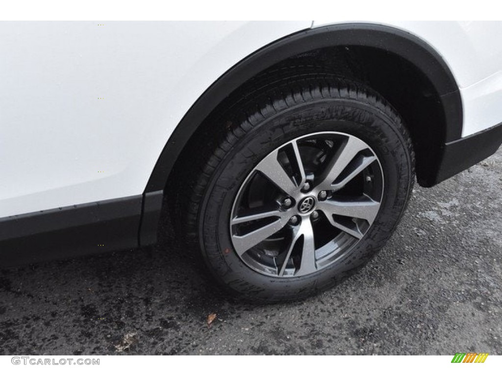 2018 RAV4 XLE - Super White / Nutmeg photo #34