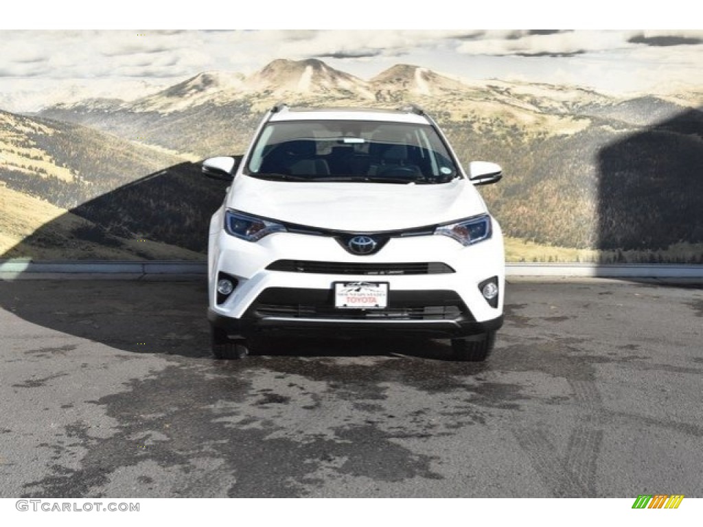 2018 RAV4 XLE AWD - Super White / Black photo #2