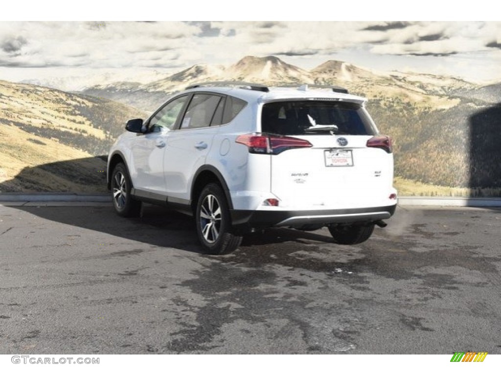 2018 RAV4 XLE AWD - Super White / Black photo #3