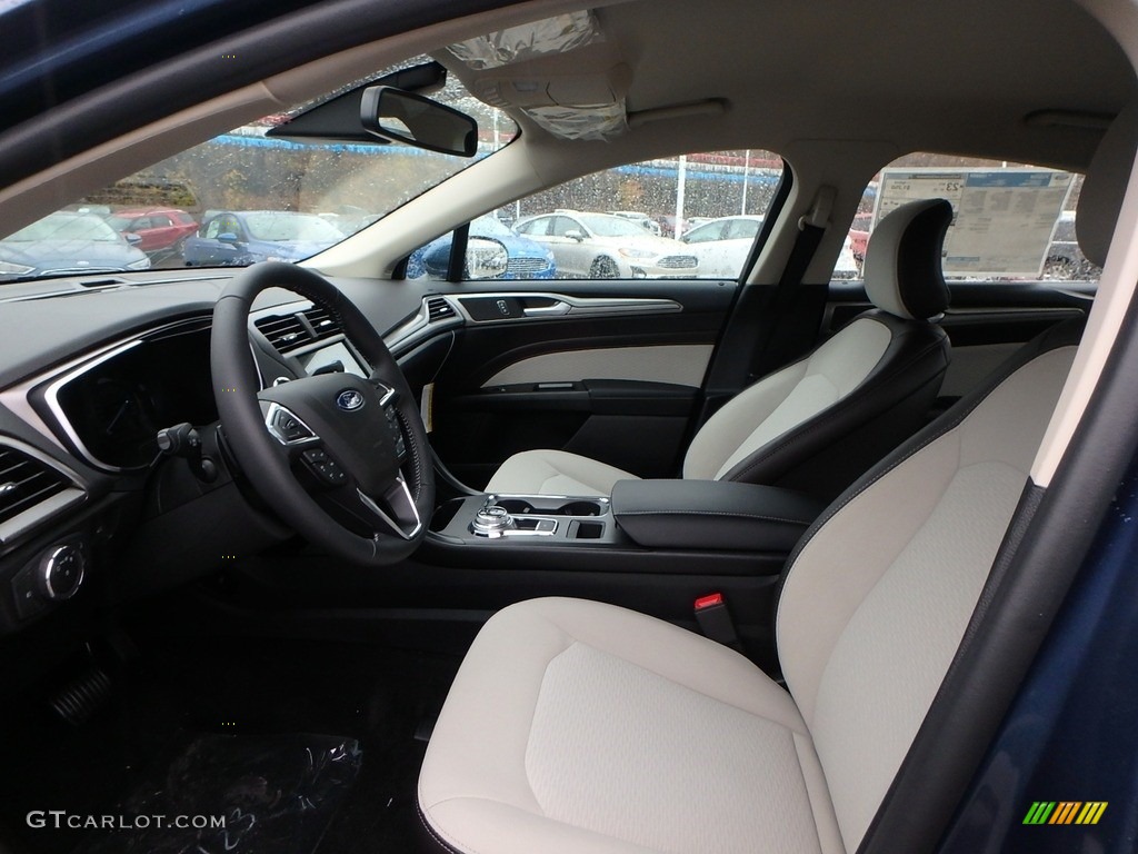 2019 Ford Fusion SE AWD Front Seat Photo #130525954