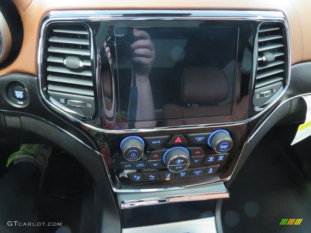 2019 Jeep Grand Cherokee Summit 4x4 Controls Photo #130530633