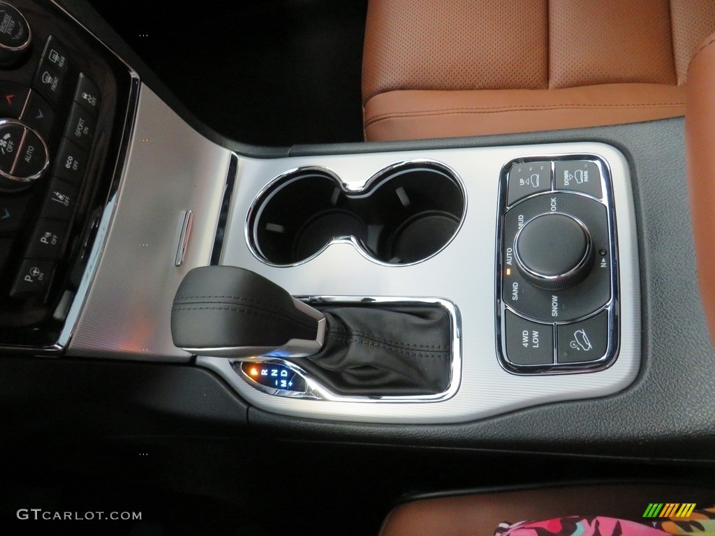 2019 Jeep Grand Cherokee Summit 4x4 Controls Photo #130530661