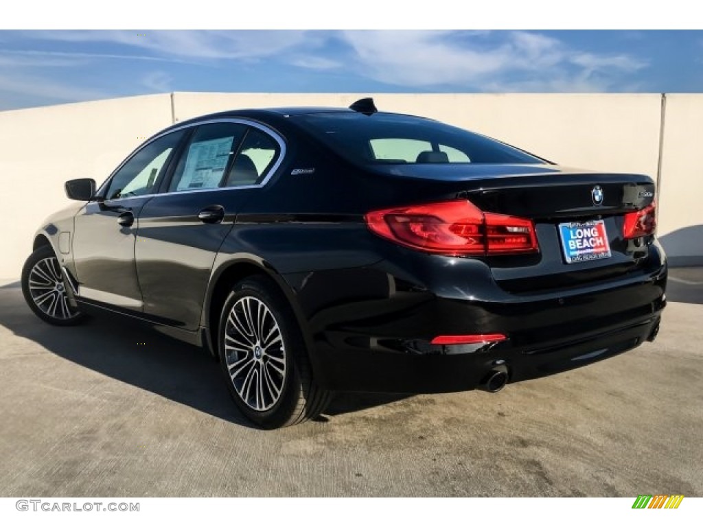 2019 5 Series 530e iPerformance Sedan - Jet Black / Black photo #2