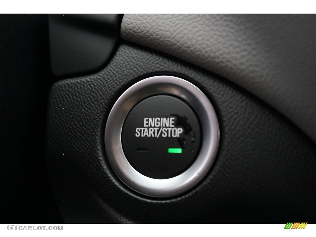 2019 Equinox LS - Summit White / Medium Ash Gray photo #8