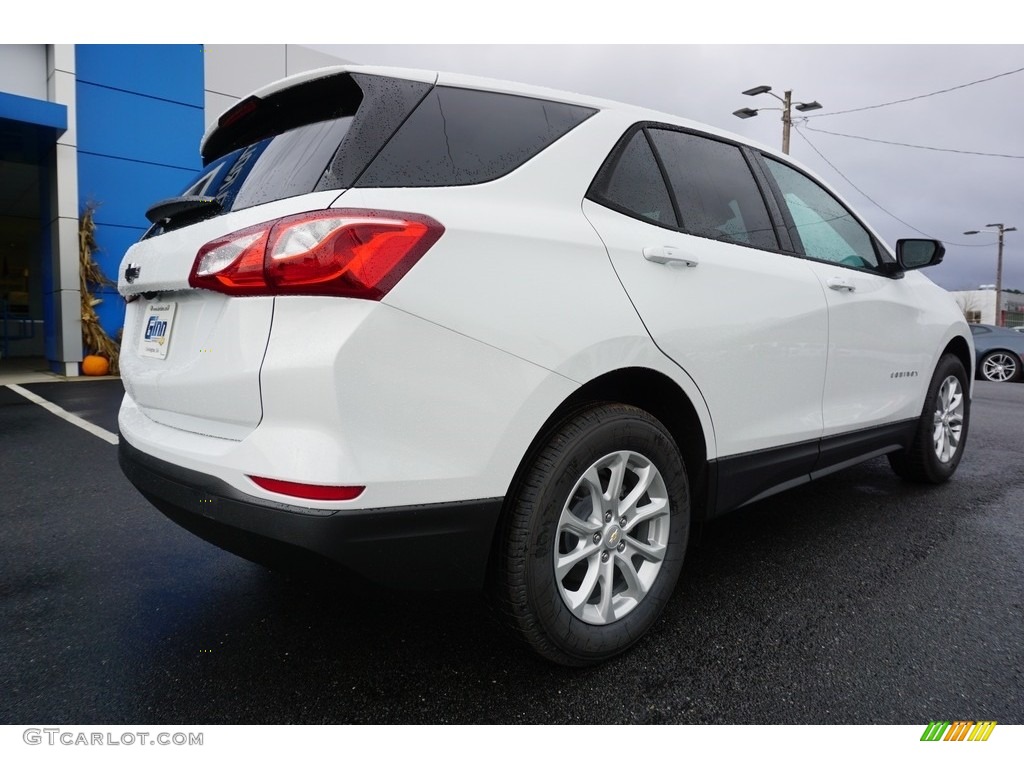 2019 Equinox LS - Summit White / Medium Ash Gray photo #12