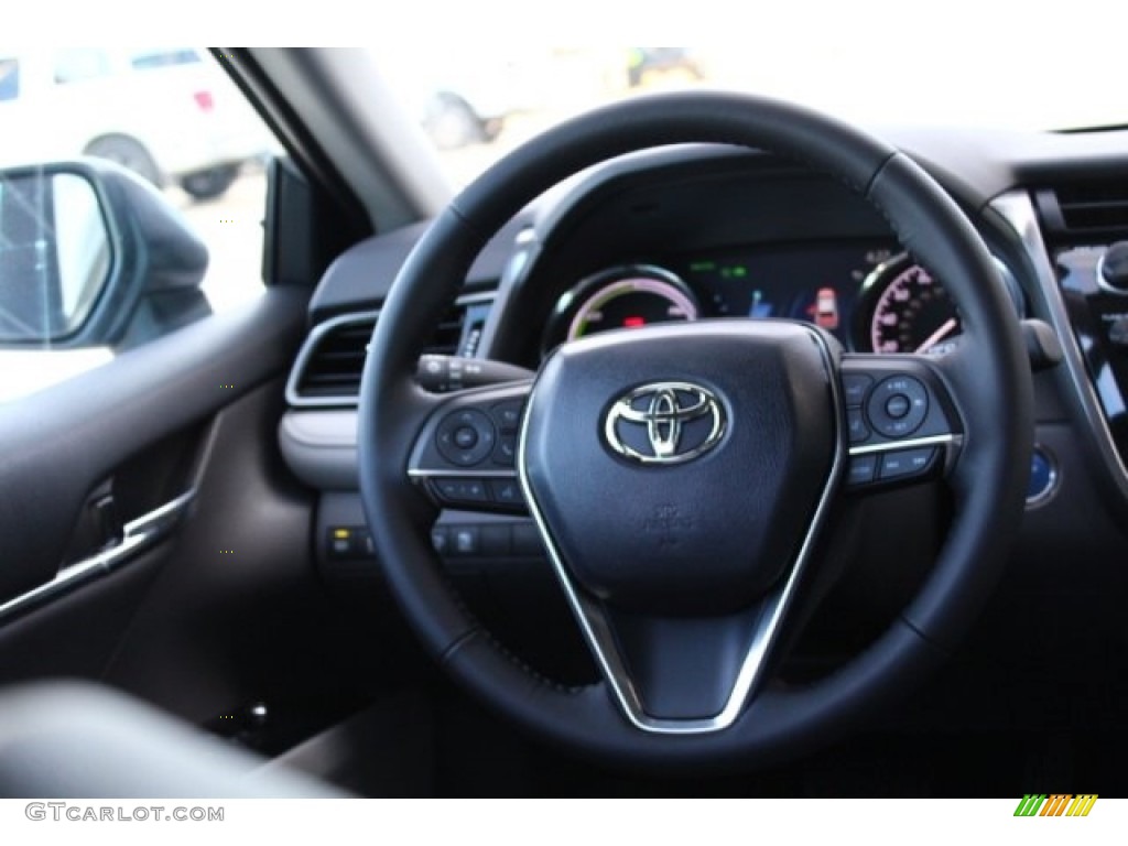 2019 Toyota Camry XLE Ash Steering Wheel Photo #130537240