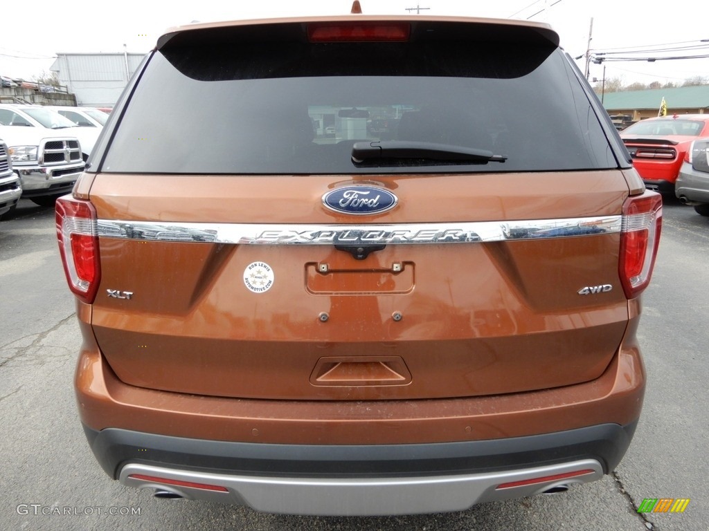 2017 Explorer XLT 4WD - Canyon Ridge / Ebony Black photo #4
