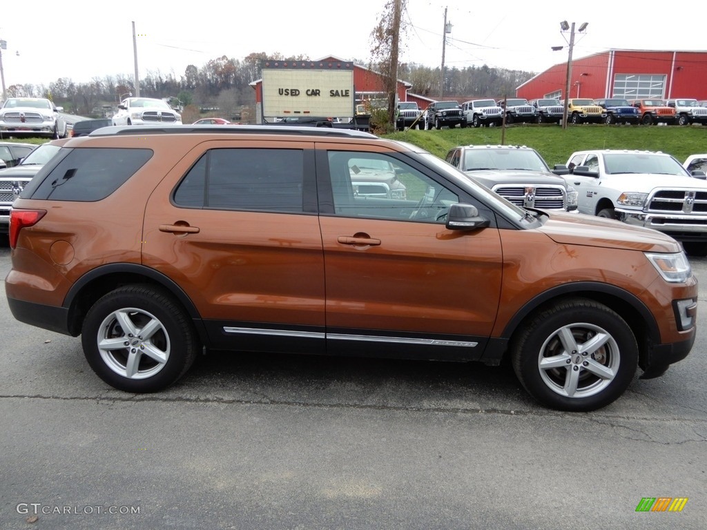 2017 Explorer XLT 4WD - Canyon Ridge / Ebony Black photo #7