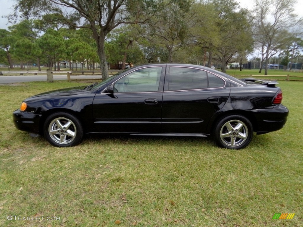 2004 Grand Am SE Sedan - Black / Dark Pewter photo #11