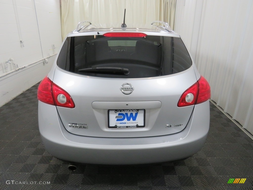 2009 Rogue SL AWD - Silver Ice / Gray photo #12