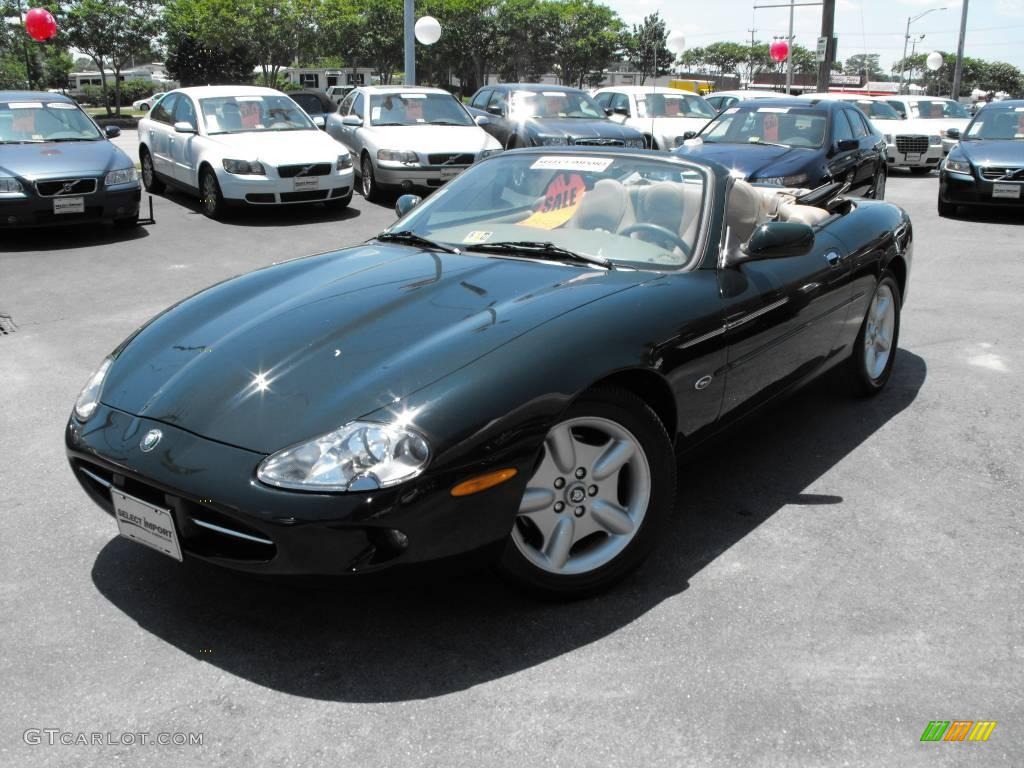 1999 XK XK8 Convertible - British Racing Green / Oatmeal photo #2