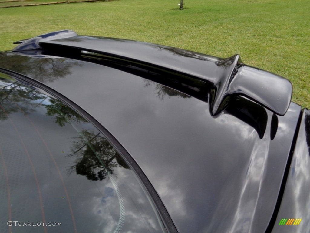 2004 Grand Am SE Sedan - Black / Dark Pewter photo #35