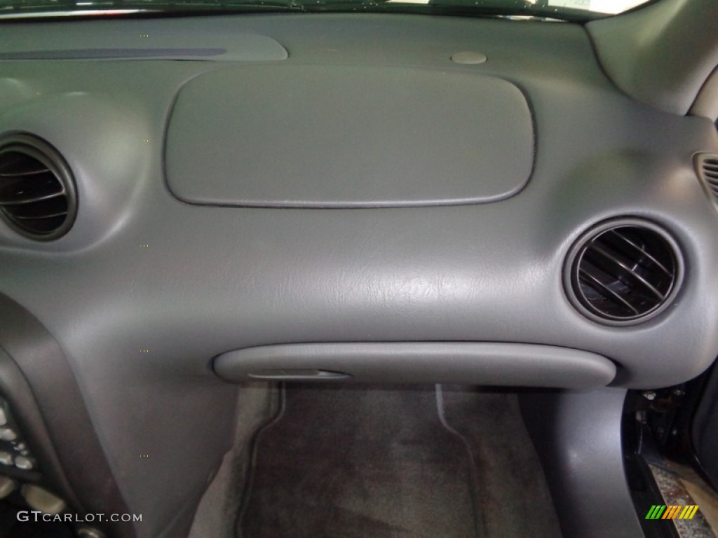 2004 Grand Am SE Sedan - Black / Dark Pewter photo #58