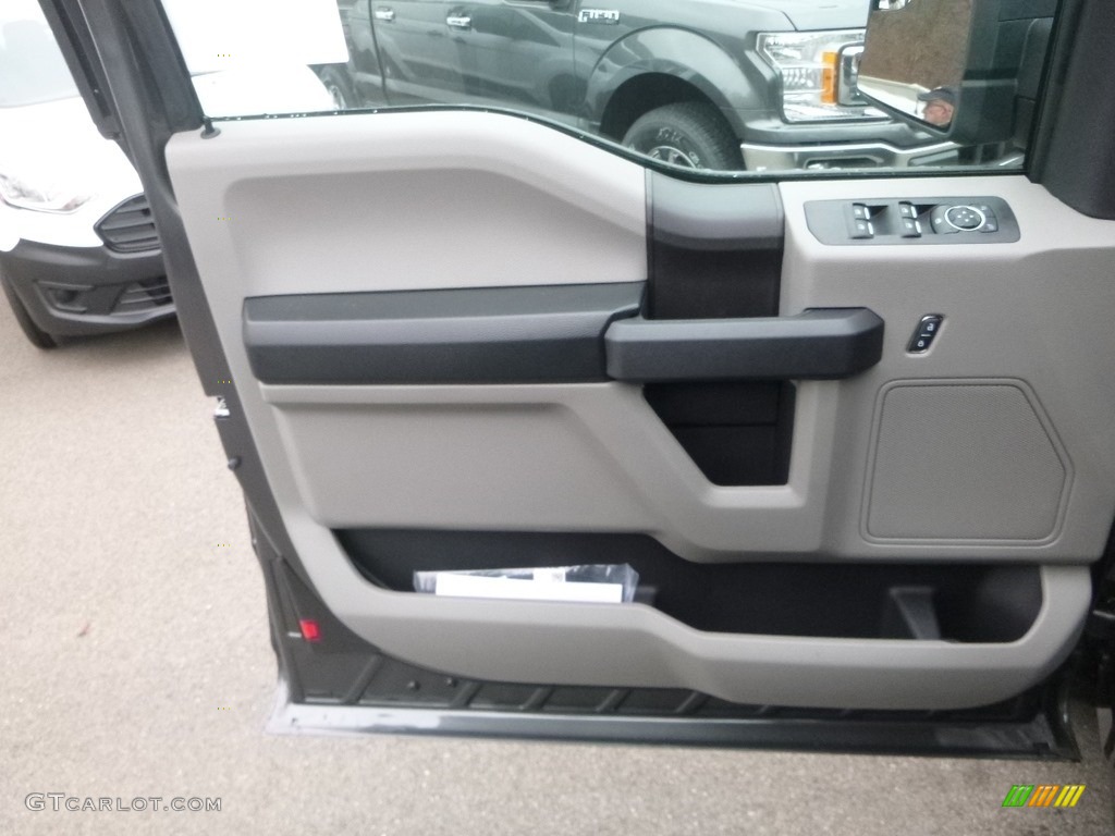 2019 F150 XL SuperCab 4x4 - Magnetic / Earth Gray photo #13
