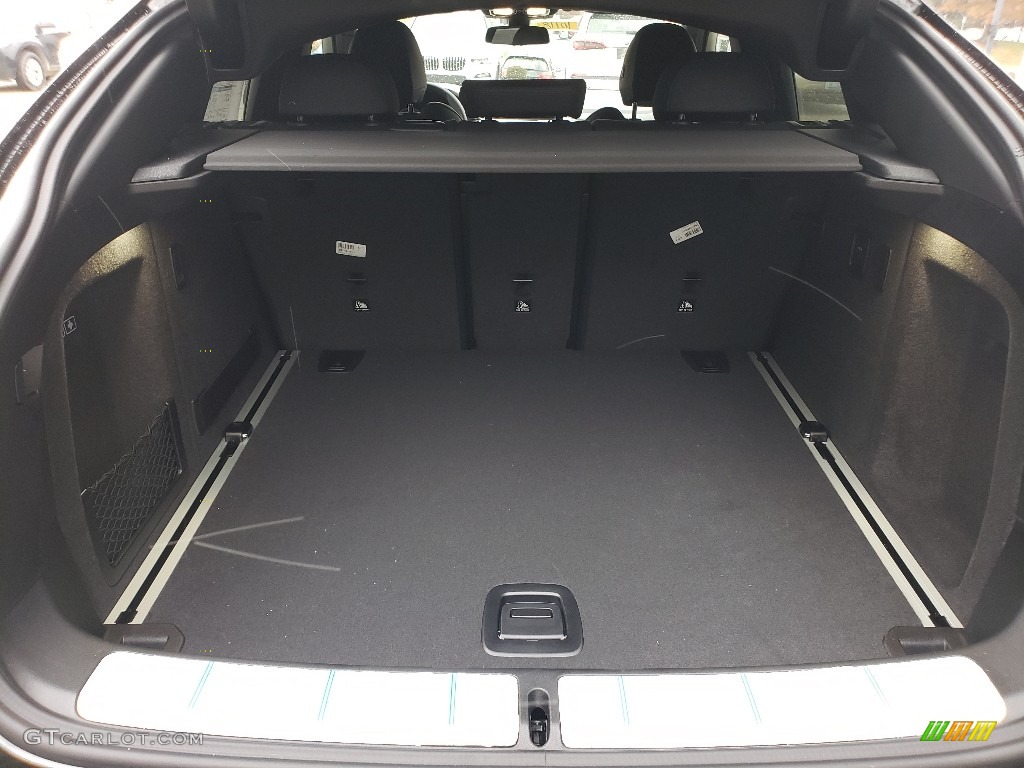 2019 BMW X4 xDrive30i Trunk Photo #130547405