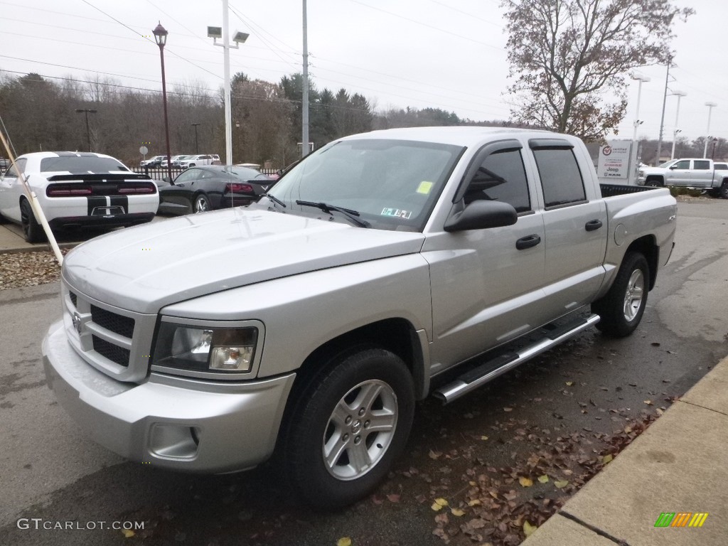 2011 Dakota Big Horn Crew Cab 4x4 - Bright Silver Metallic / Dark Slate Gray/Medium Slate Gray photo #5