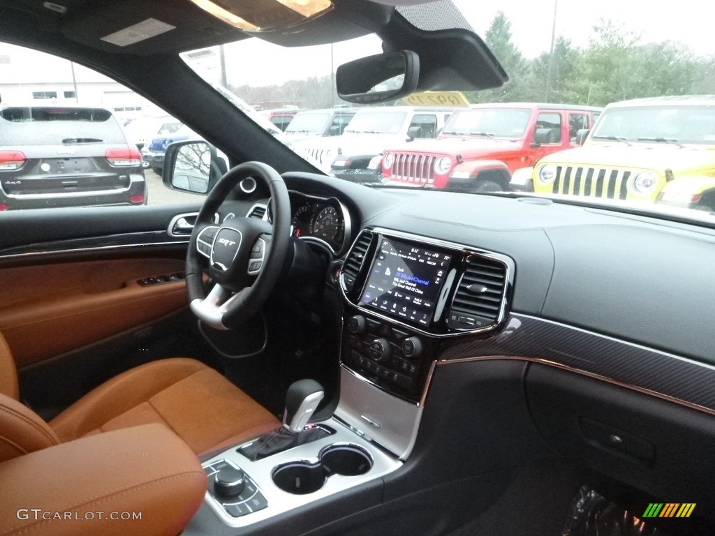 2019 Jeep Grand Cherokee STR 4x4 Sepia/Black Dashboard Photo #130550294