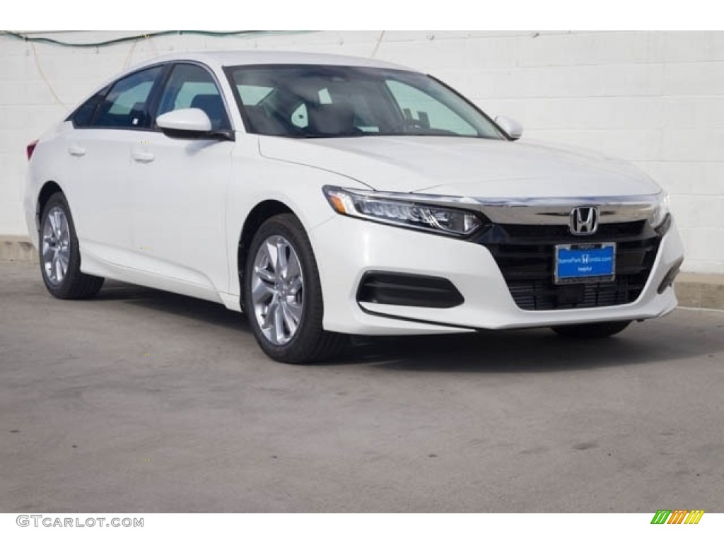 Platinum White Pearl 2019 Honda Accord LX Sedan Exterior Photo #130557767