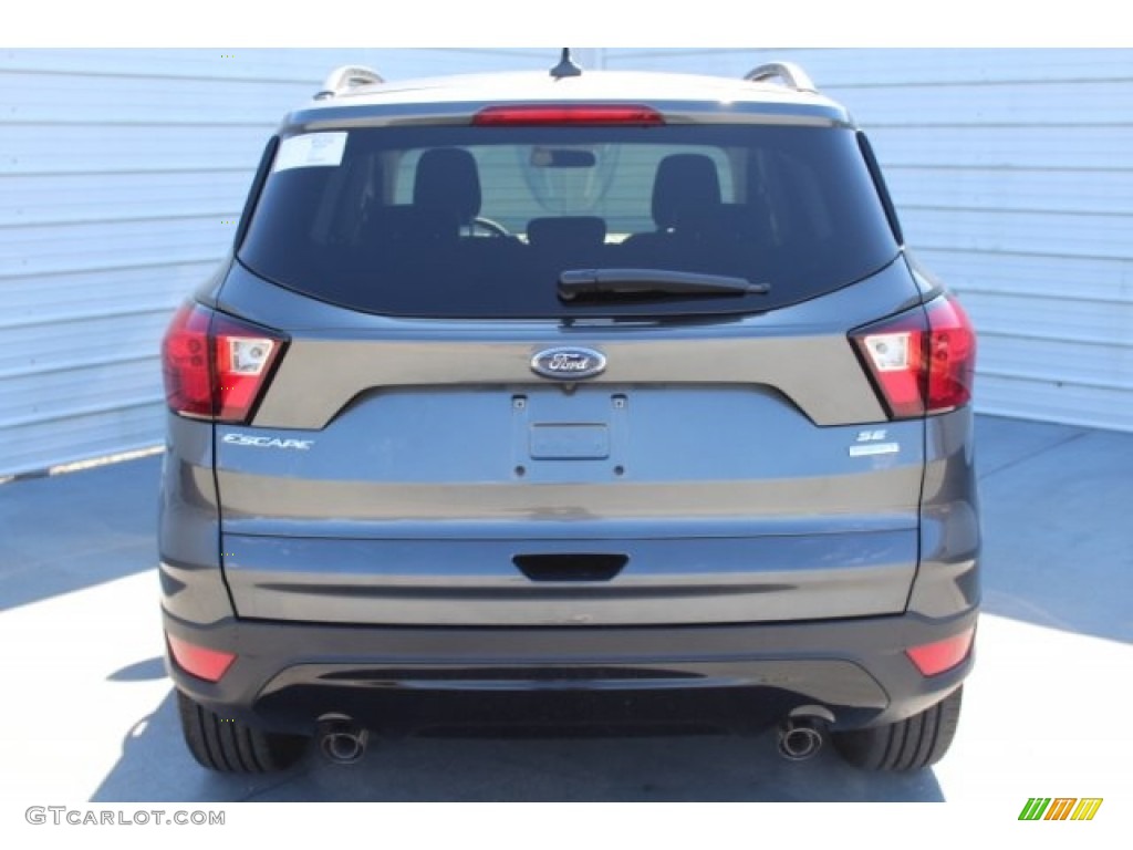 2019 Escape SE - Magnetic / Chromite Gray/Charcoal Black photo #8