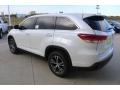 2019 Blizzard Pearl White Toyota Highlander LE  photo #7