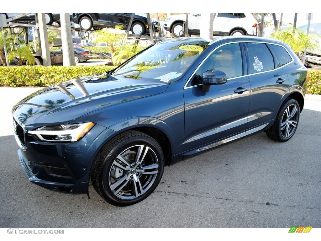 Denim Blue Metallic 2019 Volvo XC60 T5 AWD Momentum Exterior Photo #130563896