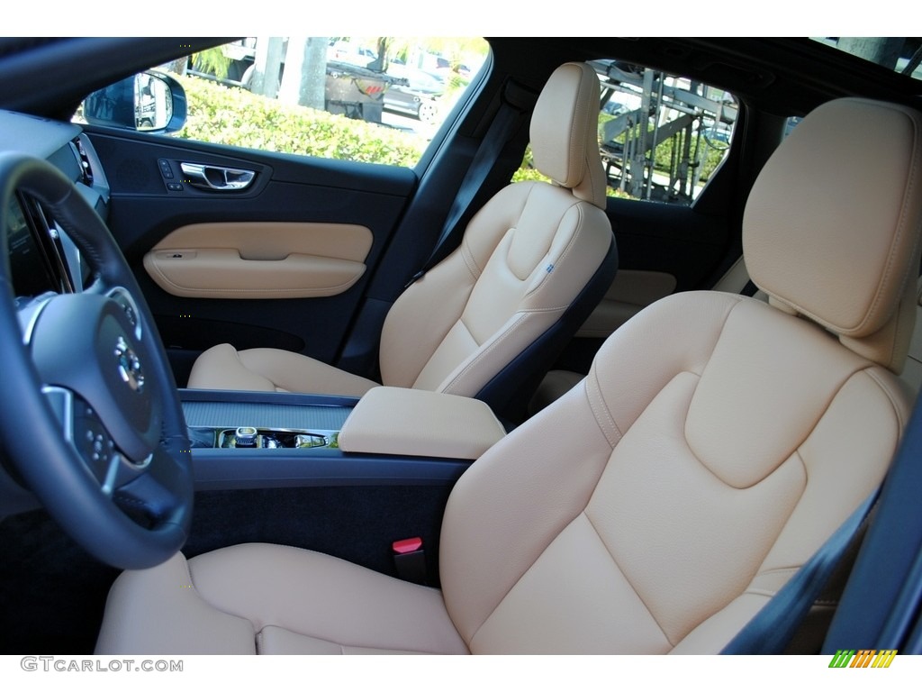 2019 Volvo XC60 T5 AWD Momentum Front Seat Photo #130564091