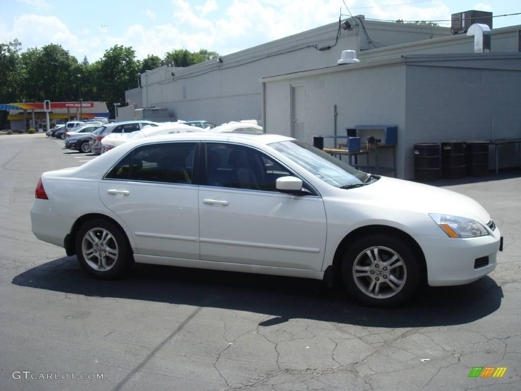 2007 Accord EX-L Sedan - Taffeta White / Ivory photo #5