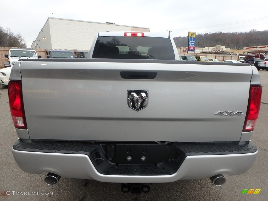 2019 1500 Classic Express Quad Cab 4x4 - Bright Silver Metallic / Black/Diesel Gray photo #4