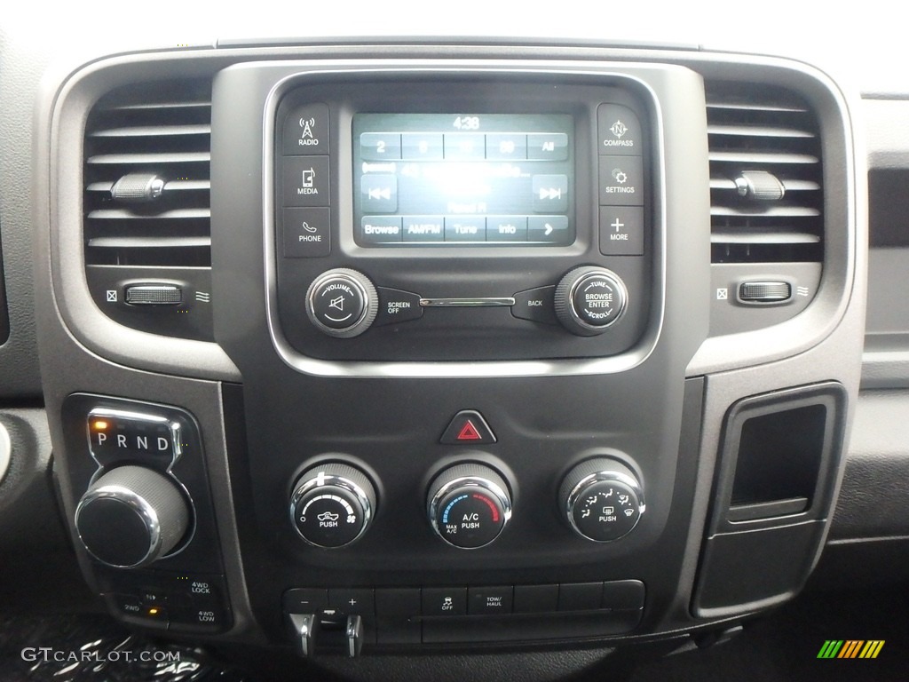 2019 1500 Classic Express Quad Cab 4x4 - Bright Silver Metallic / Black/Diesel Gray photo #15