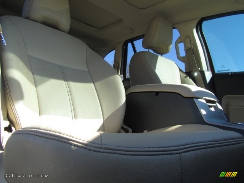 2010 Edge Limited AWD - Red Candy Metallic / Camel photo #22