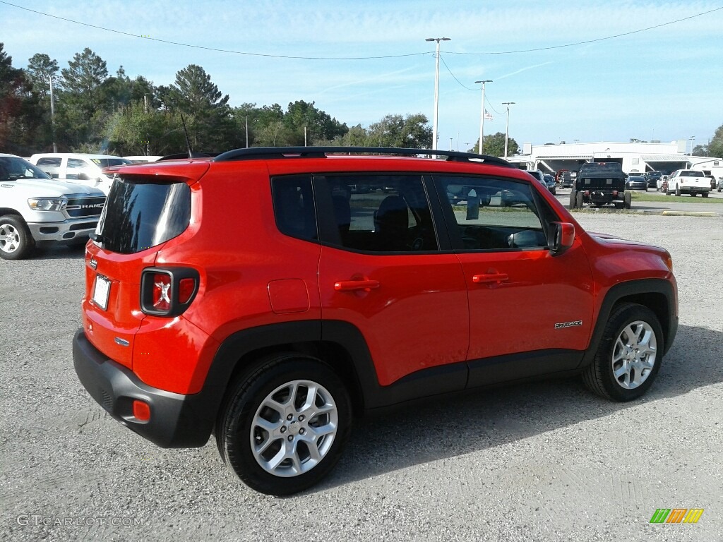 2018 Renegade Latitude - Colorado Red / Black photo #5