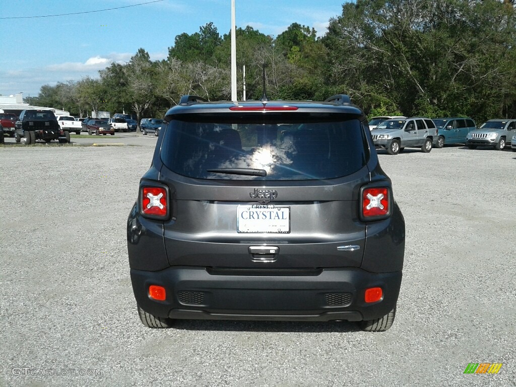 2018 Renegade Latitude - Granite Crystal Metallic / Black photo #4