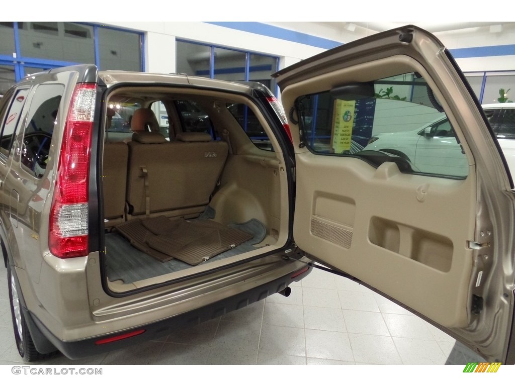 2005 CR-V Special Edition 4WD - Sahara Sand Metallic / Ivory photo #22