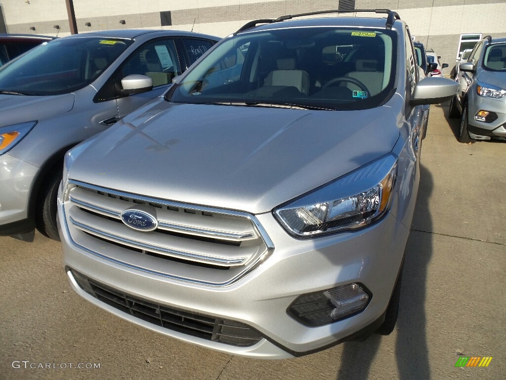 2018 Escape SE 4WD - Ingot Silver / Charcoal Black photo #1