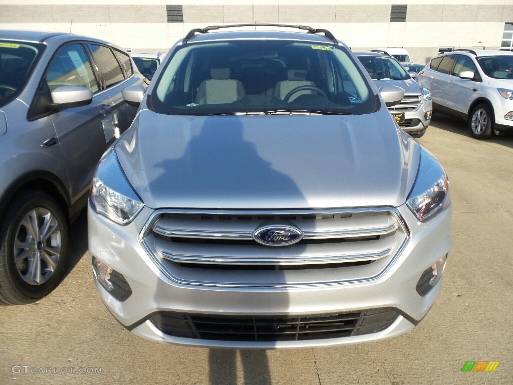 2018 Escape SE 4WD - Ingot Silver / Charcoal Black photo #2