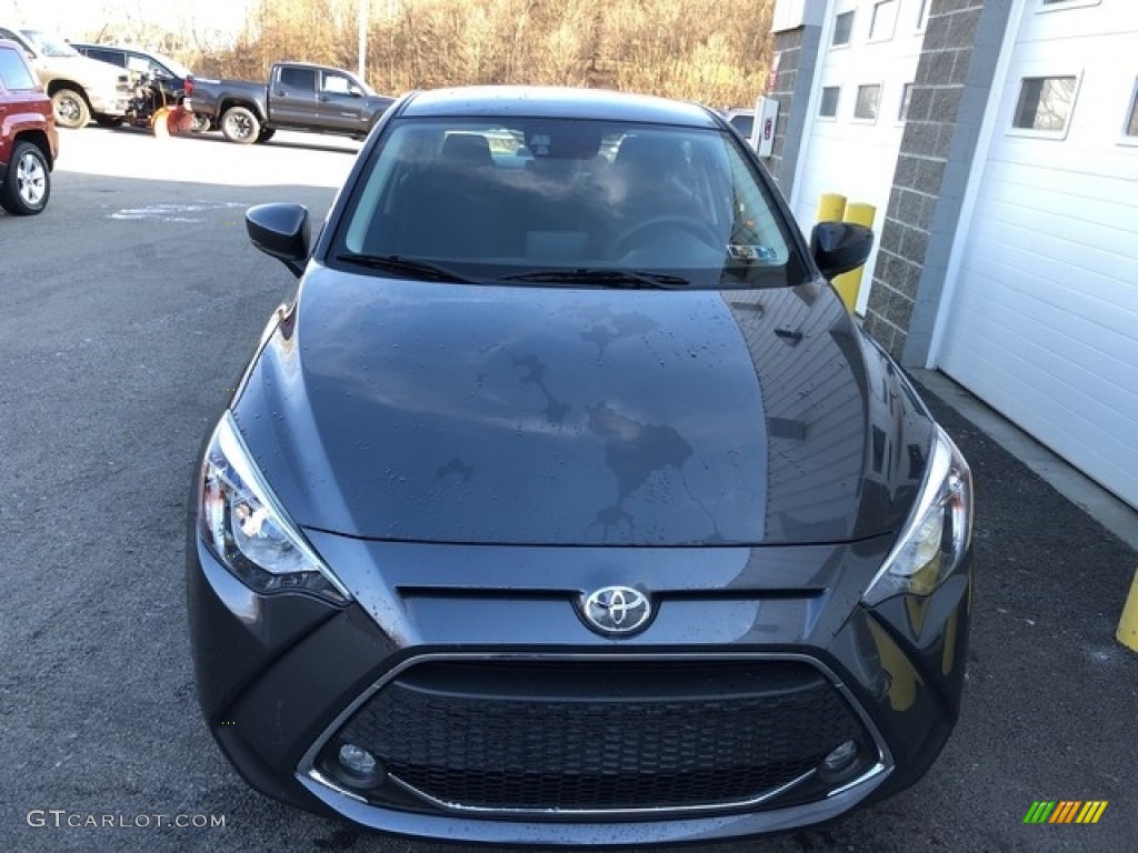 2019 Yaris LE - Graphite / Blue Black photo #5