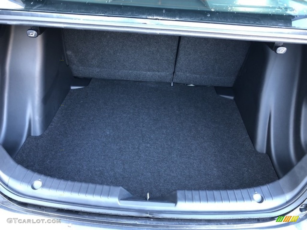 2019 Toyota Yaris LE Trunk Photo #130581555