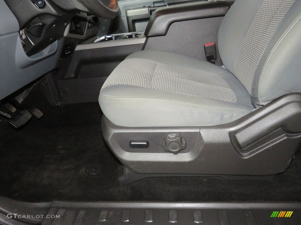 2012 F350 Super Duty XLT SuperCab 4x4 - Ingot Silver Metallic / Steel photo #17