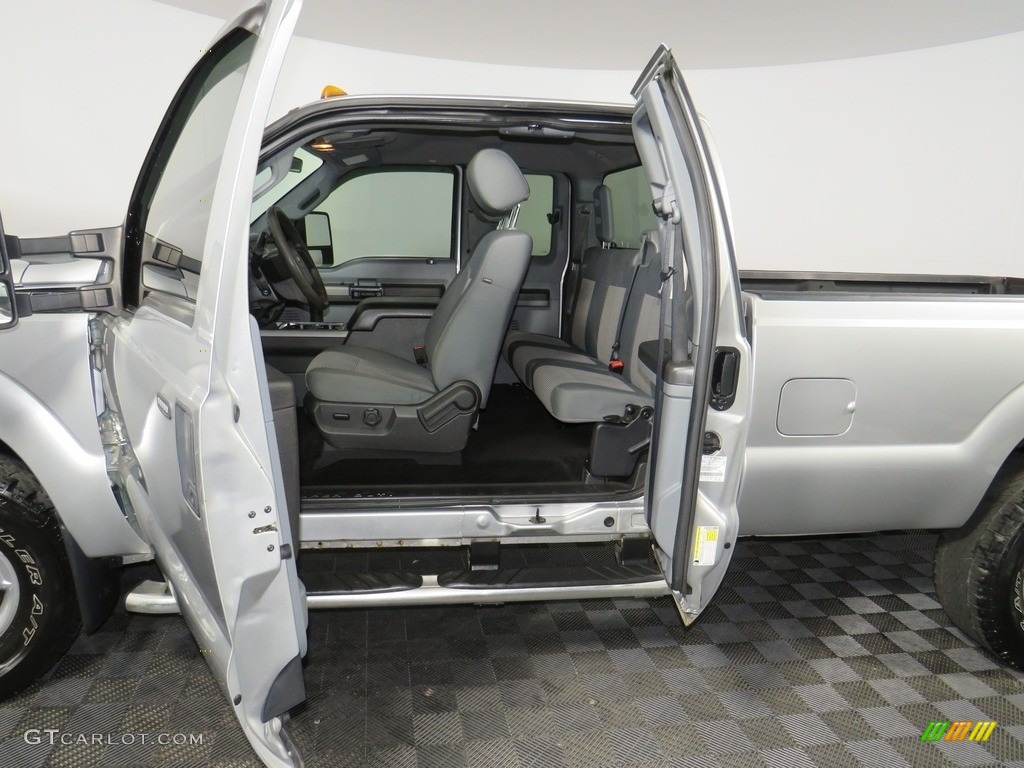 2012 F350 Super Duty XLT SuperCab 4x4 - Ingot Silver Metallic / Steel photo #19