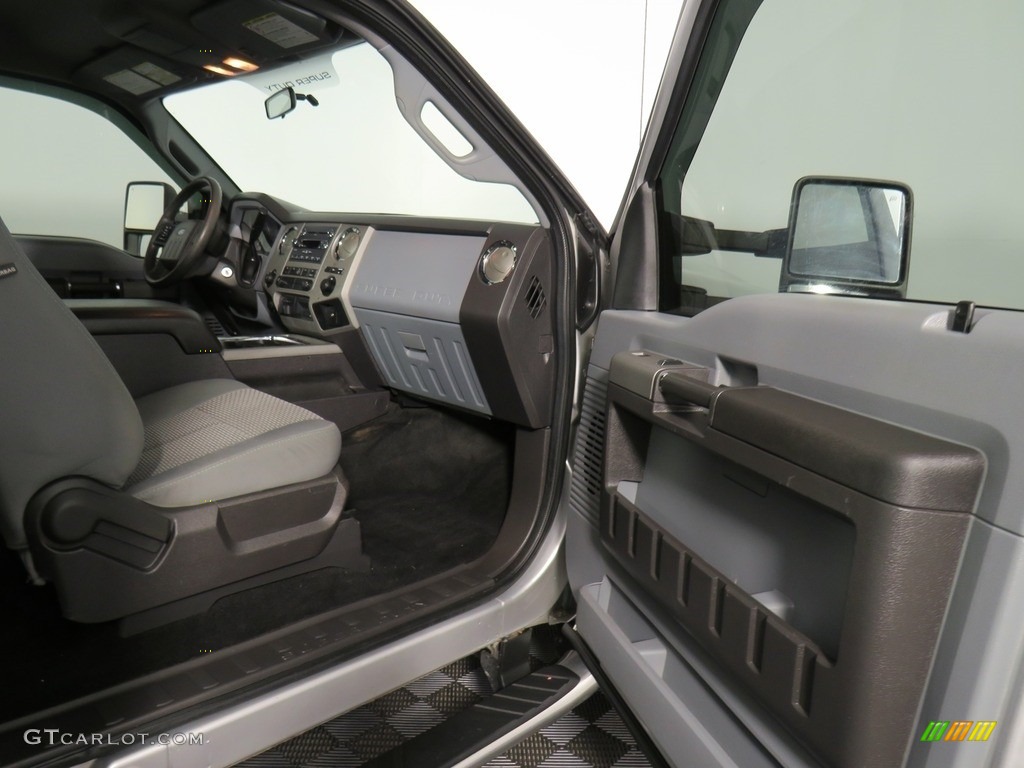 2012 F350 Super Duty XLT SuperCab 4x4 - Ingot Silver Metallic / Steel photo #24