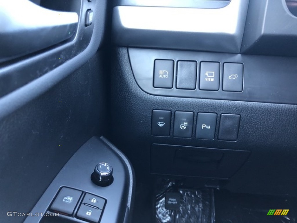 2019 Toyota Highlander Hybrid Limited AWD Controls Photo #130583274