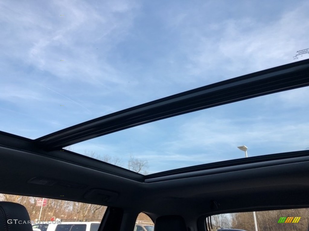 2019 Toyota Highlander Hybrid Limited AWD Sunroof Photo #130583286