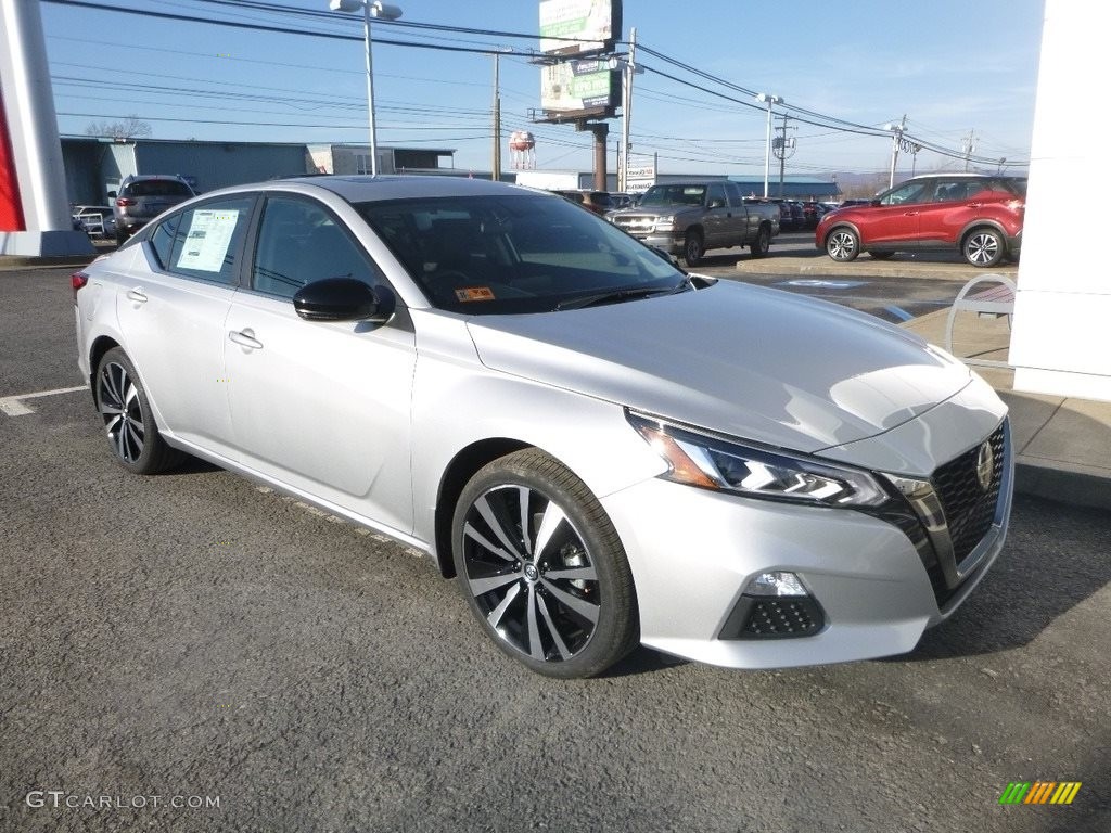 Brilliant Silver Metallic 2019 Nissan Altima SR AWD Exterior Photo #130583466