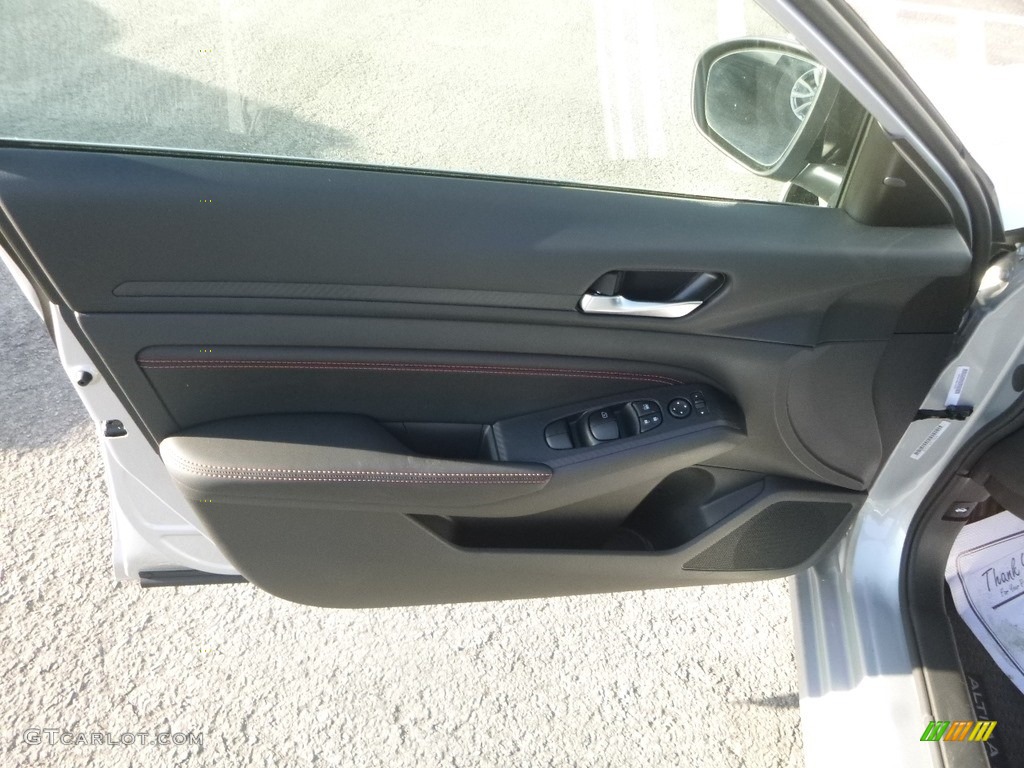 2019 Nissan Altima SR AWD Charcoal Door Panel Photo #130583655