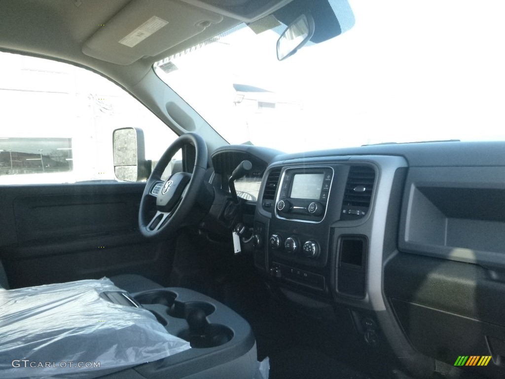2018 2500 Tradesman Crew Cab 4x4 - Black Forest Green Pearl / Black/Diesel Gray photo #11