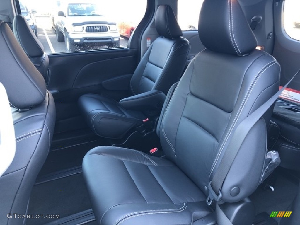 Black Interior 2019 Toyota Sienna SE AWD Photo #130584165
