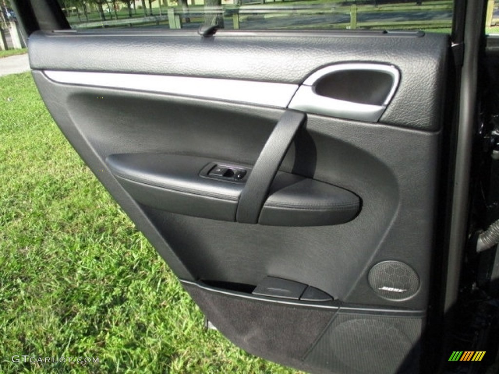2009 Porsche Cayenne S Door Panel Photos