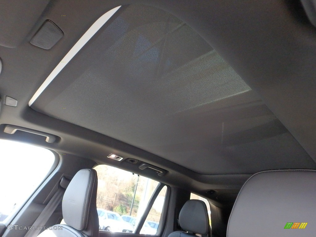2019 Volvo XC90 T6 AWD R-Design Sunroof Photo #130585185