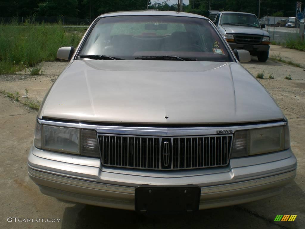 Titanium Frost Metallic Lincoln Continental